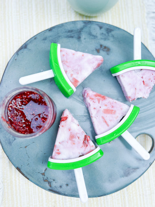 raspberry rhubarb popsicles